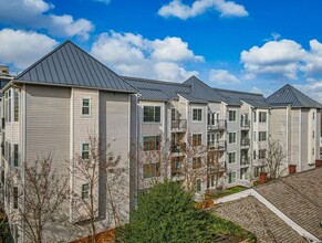 The Fulton Apartments in Renton, WA - Building Photo - Interior Photo