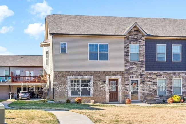 172 Dundee Dr in Clarksville, TN - Building Photo - Building Photo