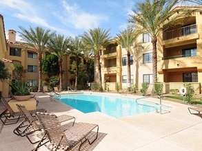 Mandarina in Phoenix, AZ - Foto de edificio - Building Photo