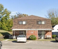 1241 Nadine Dr in Heath, OH - Building Photo