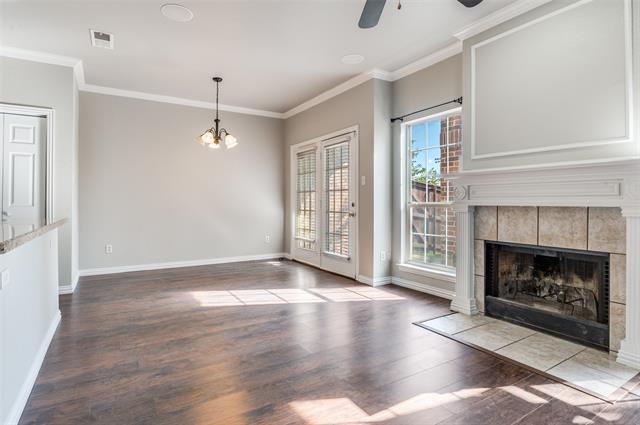 2366 Southcourt Cir in Irving, TX - Foto de edificio - Building Photo