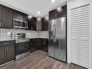 5620 Foxlake Dr in North Fort Myers, FL - Building Photo - Building Photo