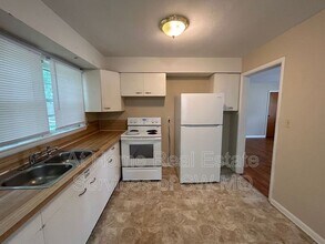 306 W Lindberg St in Springfield, MO - Building Photo - Building Photo