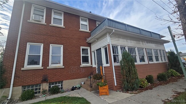 property at 4981 Broadway