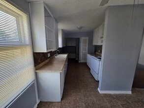2117 47th St in Lubbock, TX - Building Photo - Building Photo