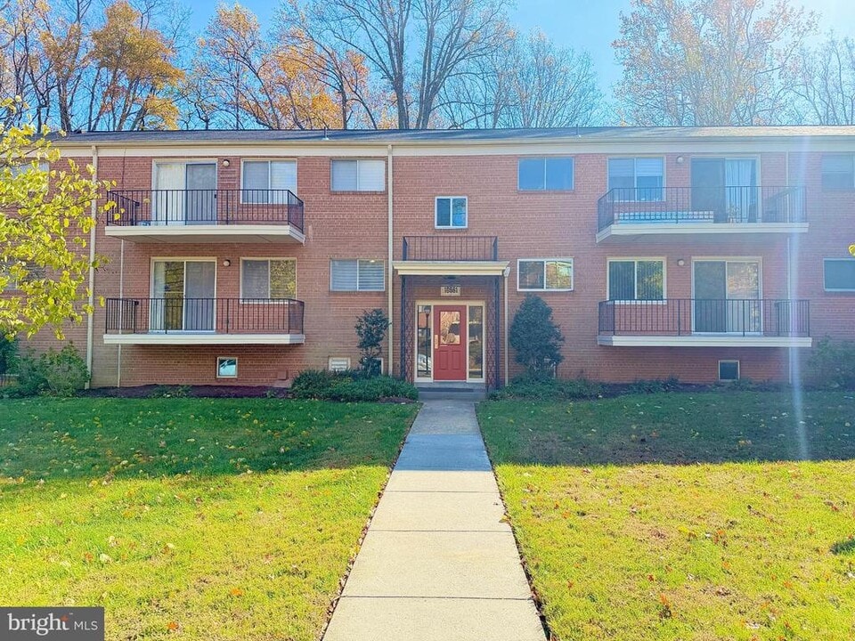 10661 Weymouth St in Bethesda, MD - Building Photo