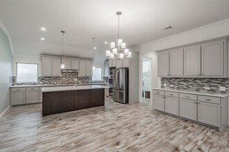 612 Rawlins Ln in Fort Worth, TX - Building Photo - Building Photo