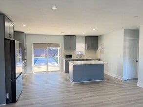 9900 Dominican Dr in Cutler Bay, FL - Building Photo - Building Photo