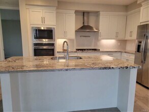 325 Doheny Way in Dana Point, CA - Building Photo - Building Photo