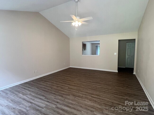 212 Doolie Rd in Mooresville, NC - Building Photo - Building Photo