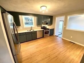 1 Brewster Dr in Needham, MA - Building Photo - Building Photo