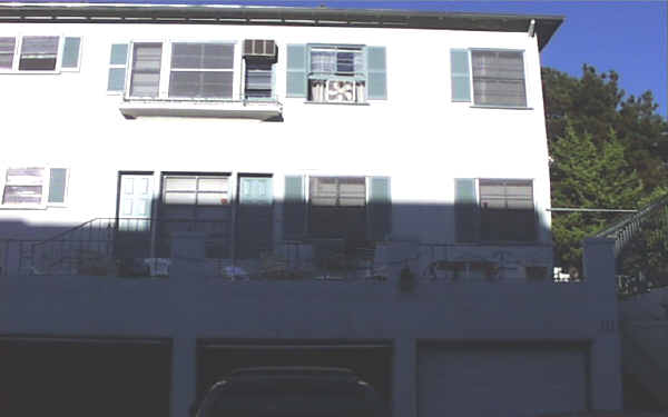 414 Landfair Ave in Los Angeles, CA - Building Photo