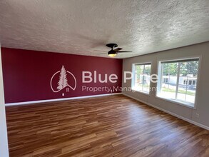 395 Hemlock Cir in Idaho Falls, ID - Building Photo - Building Photo