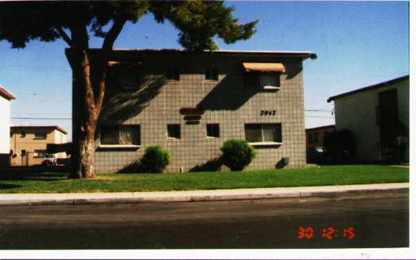 2917 Elm Ave in Las Vegas, NV - Building Photo - Building Photo