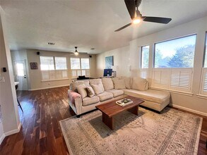 2600 Mallard Green Cove in Austin, TX - Building Photo - Building Photo