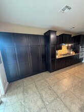 2310 W Tyler Ave in Visalia, CA - Building Photo - Building Photo