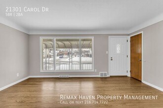 21301 Carol Dr in Cleveland, OH - Building Photo - Building Photo