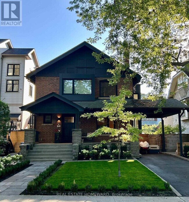 35 Munro Park Ave in Toronto, ON - Building Photo - Building Photo