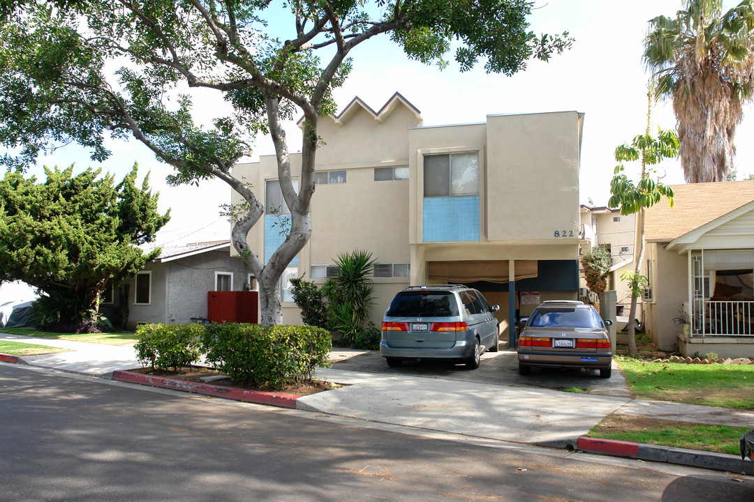 822 Fischer St in Glendale, CA - Building Photo