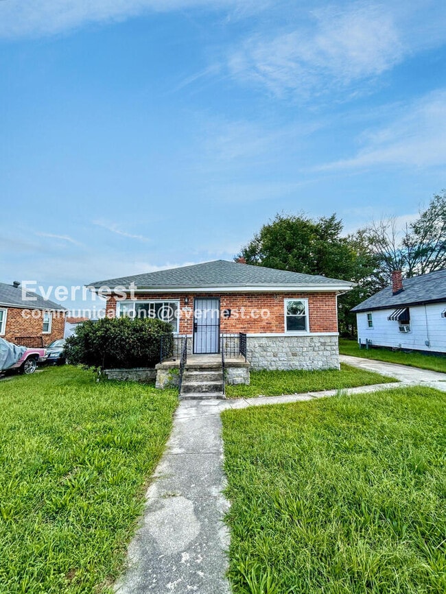 property at 3605 South St