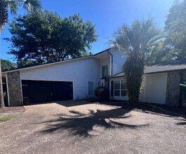 101 Hands Cove Ln in Shalimar, FL - Building Photo - Building Photo