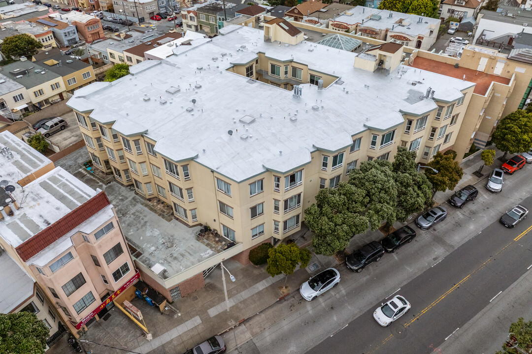 5810 Mission St in San Francisco, CA - Foto de edificio