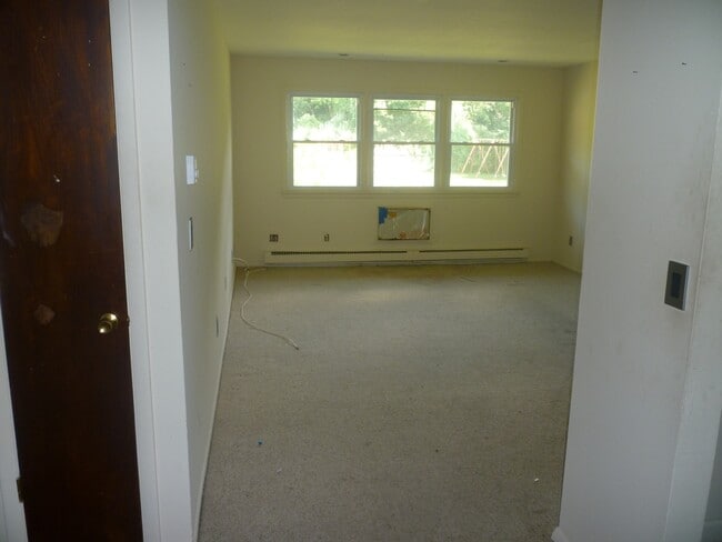 15 Donna Dr, Unit C4 in New Haven, CT - Foto de edificio - Building Photo