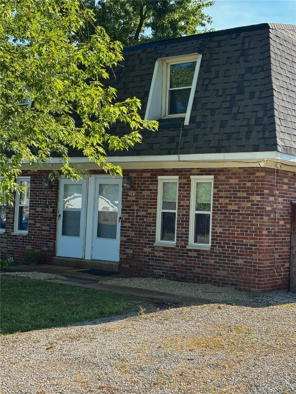 property at 103 Walnut St