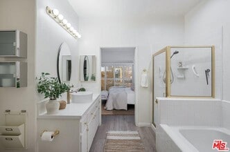 10604 Valley Spring Ln, Unit 104 in North Hollywood, CA - Building Photo - Building Photo
