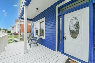 3013 Avenue M in Galveston, TX - Building Photo - Building Photo