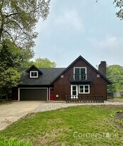 103 Navajo Ave in Holland, MI - Building Photo