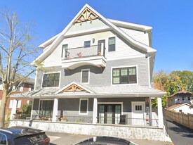 39 Cummins Hwy, Unit 32-5 in Boston, MA - Building Photo