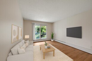 Gateway Gardens in St. Albert, AB - Building Photo