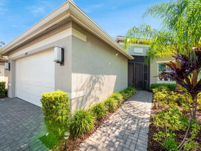 11725 SW Brighton Falls Dr in Port St. Lucie, FL - Building Photo - Building Photo