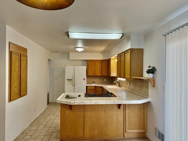 1993 E 6850 S in Cottonwood Heights, UT - Building Photo - Building Photo