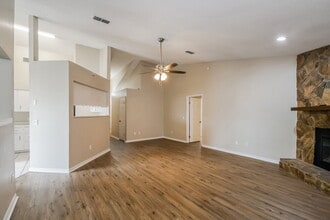 2215 Botany St in Middleburg, FL - Foto de edificio - Building Photo