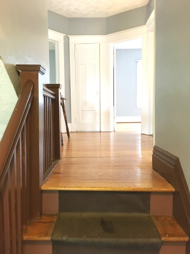 1115 Monroe Ave, Unit 2 in Rochester, NY - Foto de edificio - Building Photo