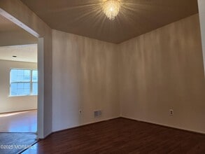 1 Skylark Ct in Marlboro, NJ - Building Photo - Building Photo