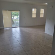 10850 NW 89th Terrace in Doral, FL - Building Photo - Building Photo