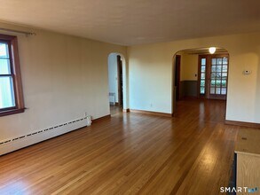 989 N Farms Rd in Wallingford, CT - Building Photo - Building Photo