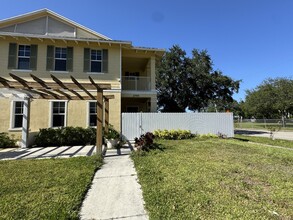 2799 Saranac Ave in West Palm Beach, FL - Building Photo - Building Photo
