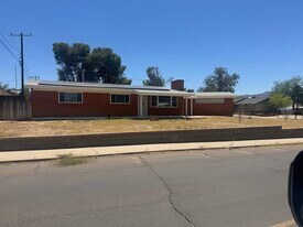 218 W Hartford Rd in Kearny, AZ - Building Photo