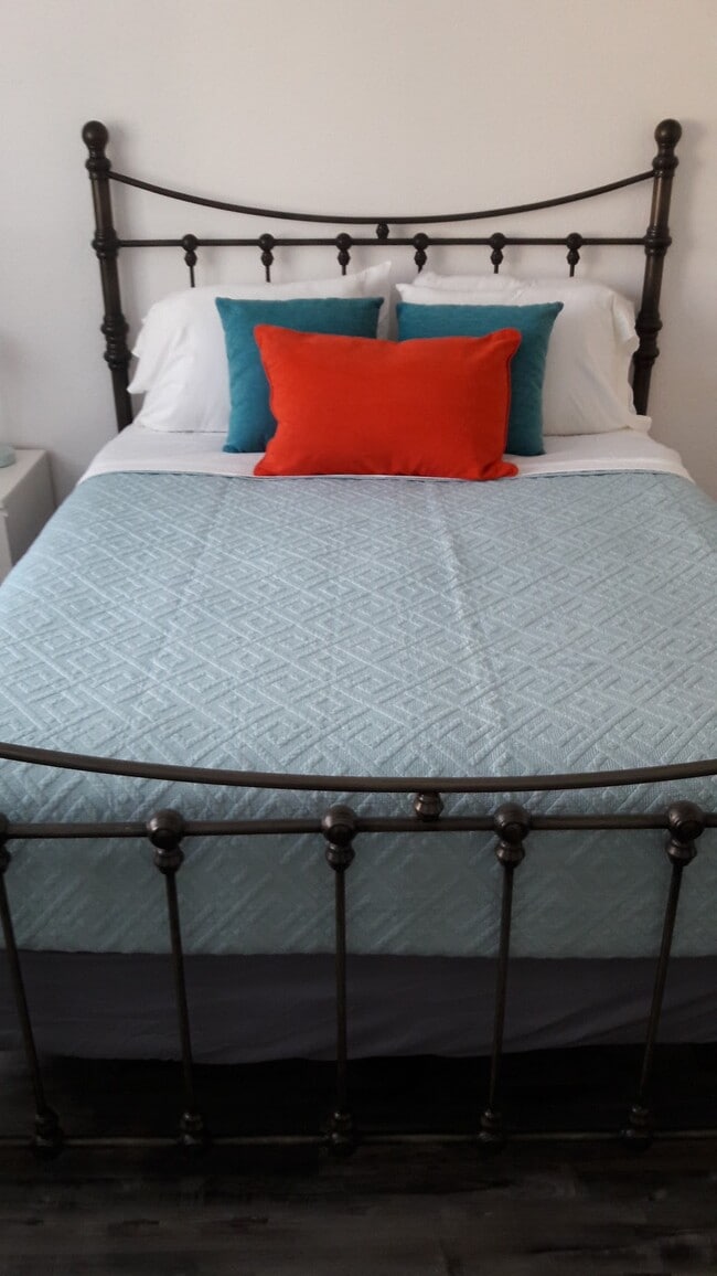 511 East Brockton Avenue, Unit B in Redlands, CA - Building Photo - Building Photo