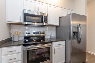 The Osprey at Lake Norman in Mooresville, NC - Building Photo - Interior Photo