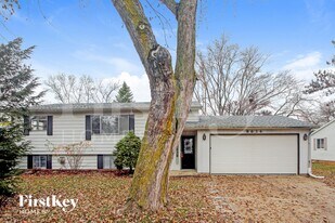 8634 Lighthorse Dr in Indianapolis, IN - Building Photo