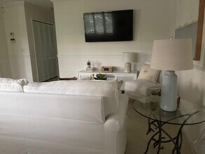 1202 Palm Trail in Delray Beach, FL - Building Photo - Building Photo