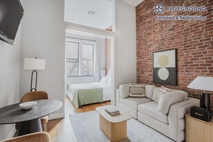 234 W 14th St in New York, NY - Building Photo
