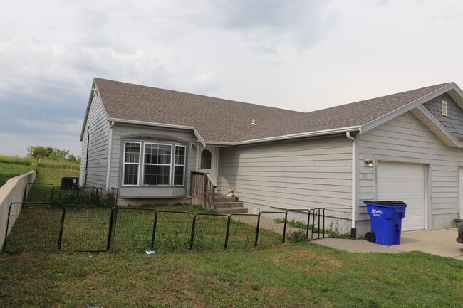 property at 2118 Thompson Dr