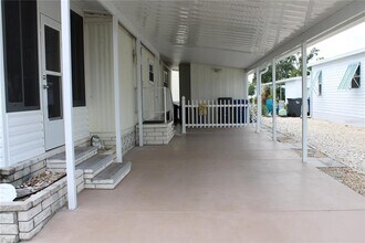 2107 Palma Sola Blvd in Bradenton, FL - Foto de edificio - Building Photo