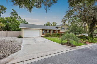 2026 NW 19th Ln in Gainesville, FL - Building Photo - Building Photo